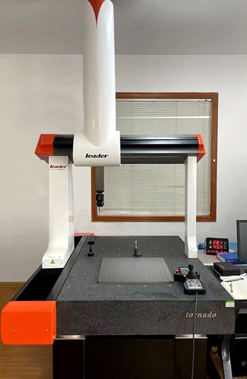 Three-coordinates measuring  machine