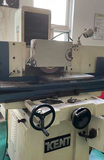 Surface grinding machine